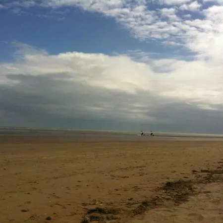 Spacious Holiday Home - Romney Sands Littlestone-on-Sea Exterior photo