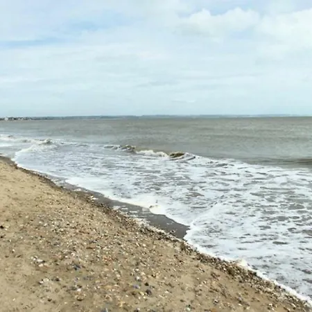 Spacious Holiday Home - Romney Sands Littlestone-on-Sea Exterior photo